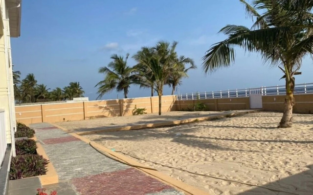 Wavecrest Beach Hotel & Resort