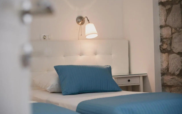 Split Old Town Suites 2