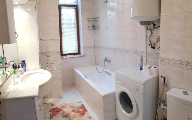 Deluxe Formula Apartment on Nizami Street
