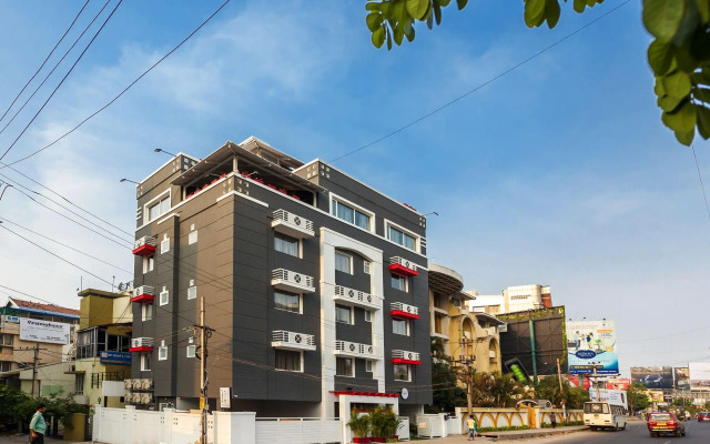 OYO Townhouse 012 Kaushambi Metro Ghaziabad