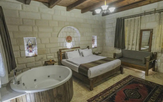 Zara Cave Hotel +10