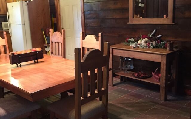 Whip Or Wheel Cabins