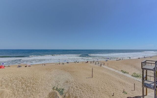 Lighthouse View Oceanfront Lodging