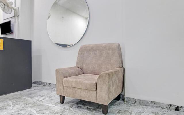 Super Oyo Collection O Hotel Aura Inn
