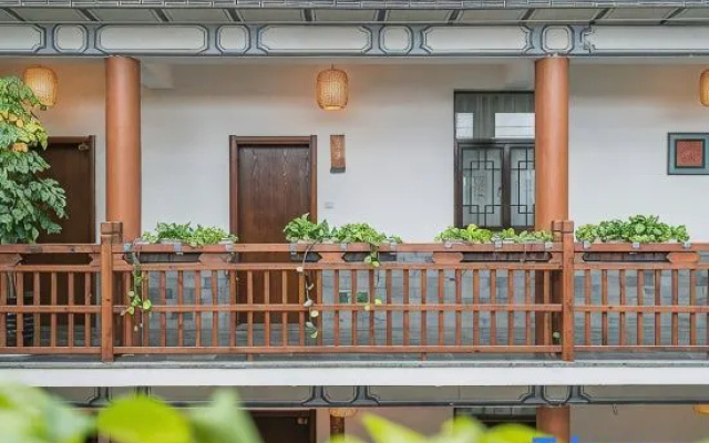 Yanqing Shanju Inn – Exterior – Dali