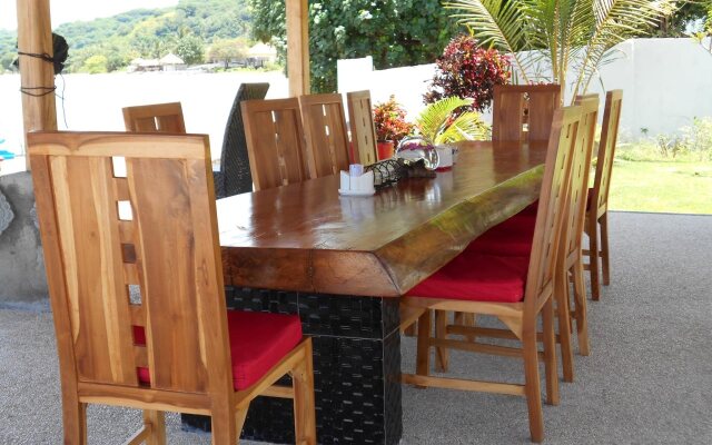 Silver Fern Beach Retreat