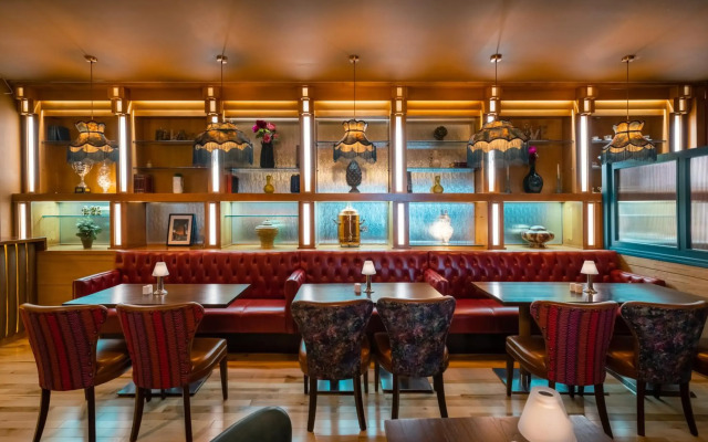 Raheen Woods Hotel