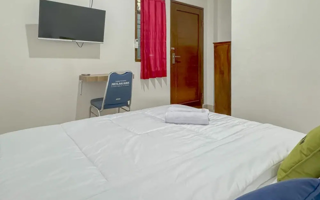 Urbanview Hotel Maharani Garut