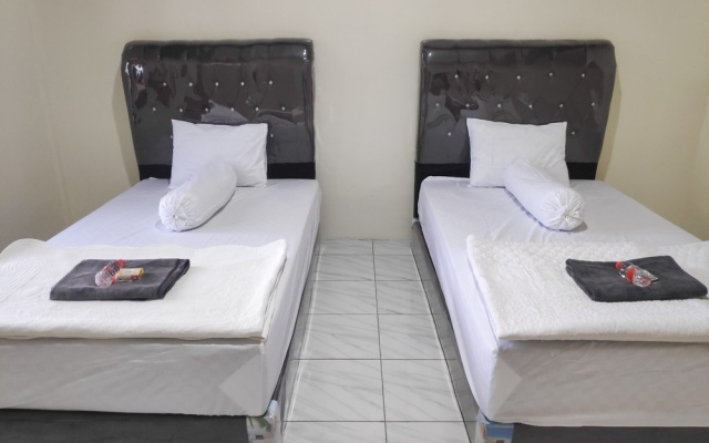 RedDoorz @ Jalan Ujung Aji Berastagi – Guest Rooms – Berastagi