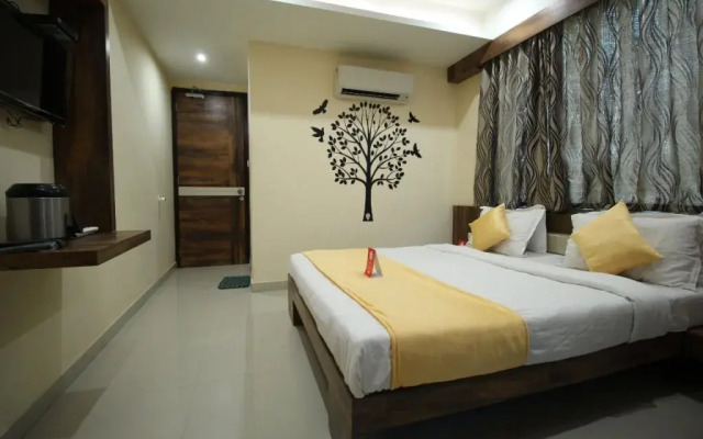 OYO 5330 Hotel Green Apple