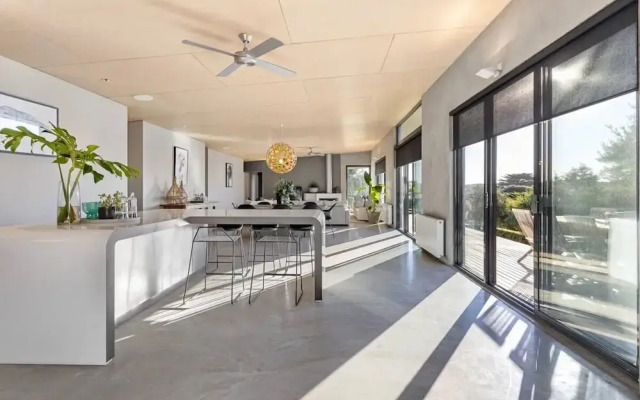 Luxury Portsea Sanctuary Gas Heat Pool Gardens