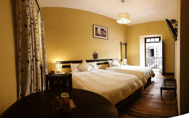 Yabar Hotel Plaza