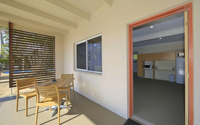 Moore Park Beach Motel