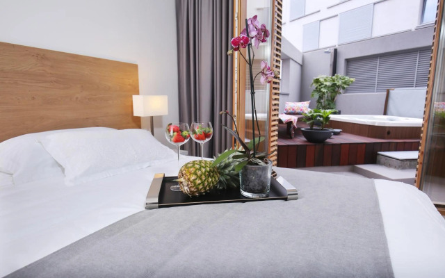 Luxury Apartment Kampanel