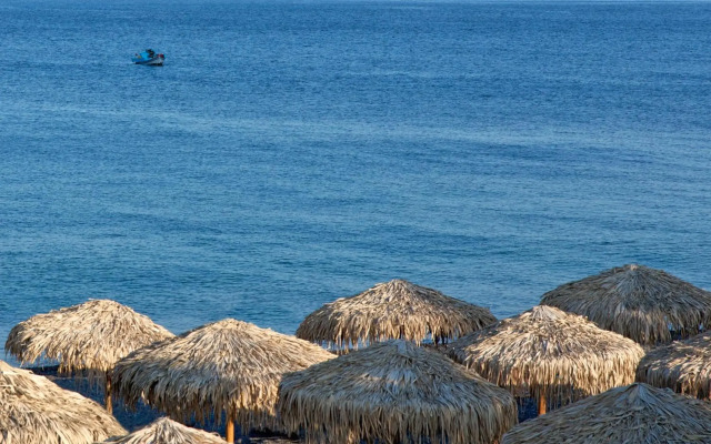 Kamari Beach Hotel