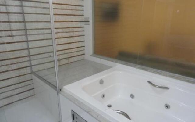 Di Napoli Plaza Hotel