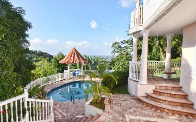 Tropical Lagoon Resort