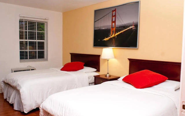 Travelodge by Wyndham Miami Biscayne Bay