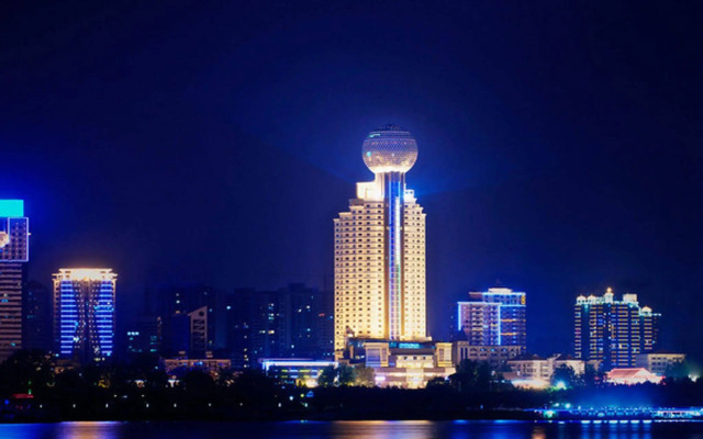 Howard Johnson Pearl Plaza Wuhan