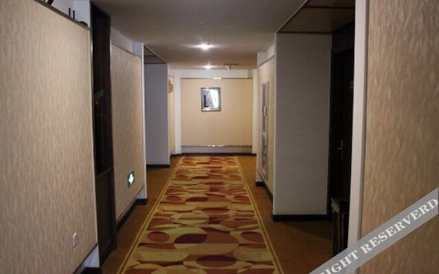 Yixing Hotel