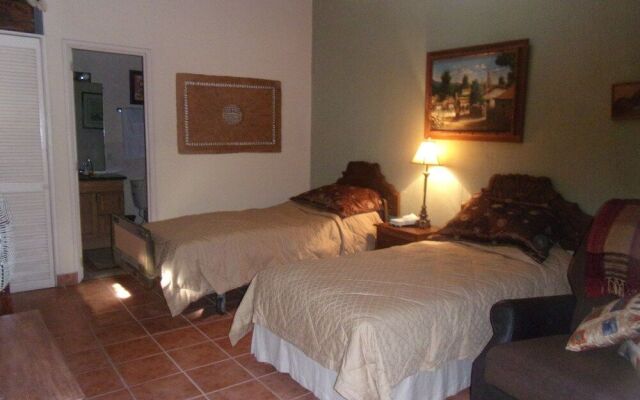 Casita Montana Hotel and Suites