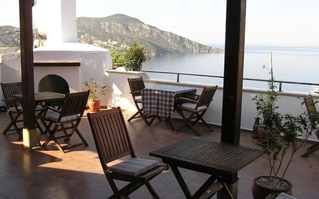 Turk Evi
