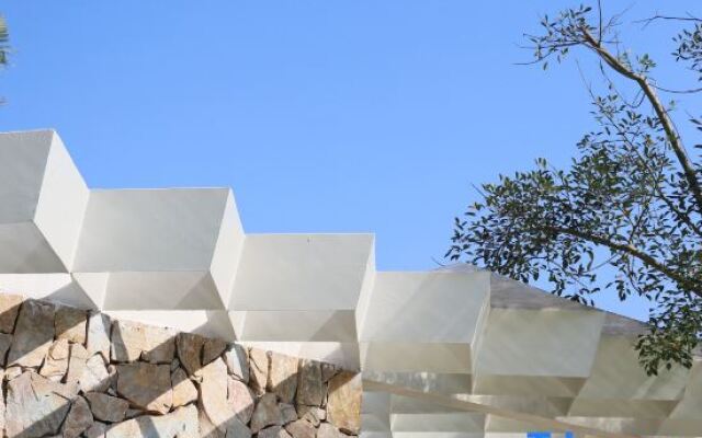 Xishuangbanna Jinghong Jinlong Jiarui Hot Spring Holiday Villa