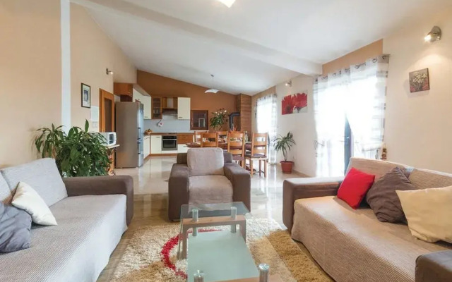 Mediterranean Stylish Villa With Pool in Kastel Stari
