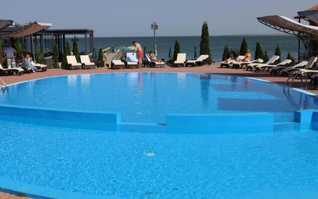 Best Western Bohemian Resort