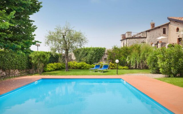 Giallo Limone Apartment With Pool