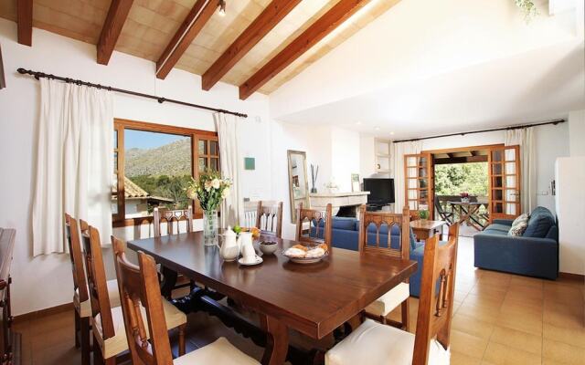 Villa - 4 Bedrooms with Pool and WiFi - 108763