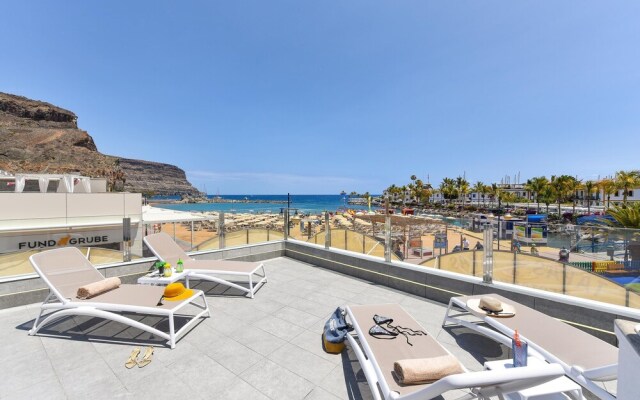 Mogan Beachfront apartment V&L