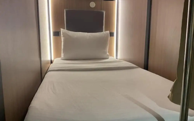 Sakura Capsule Hotel Cebu