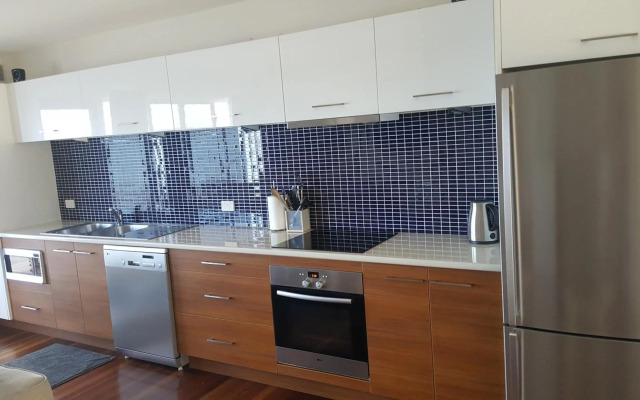 Villa Riviera on River Front