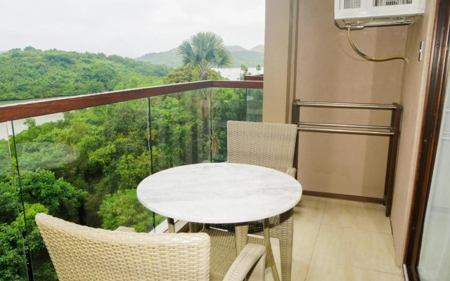 Zuri Resort