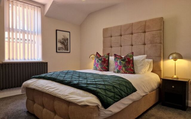 Dysa Clifton Apartments