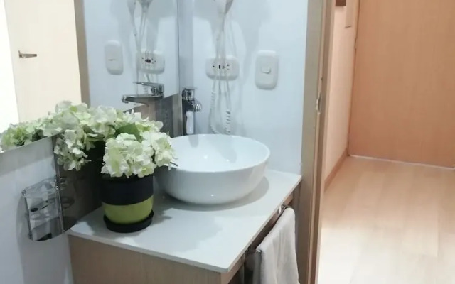 Apartasuites Laureles Cmc