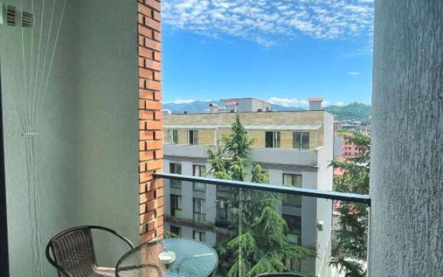 Sunny Apartments Batumi 3