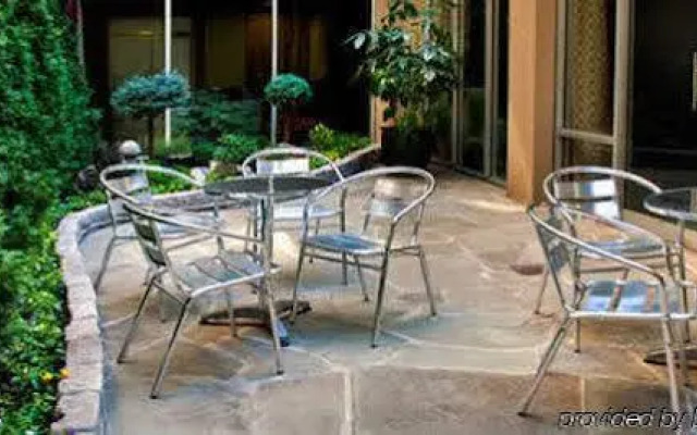 Sutton Court Hotel Residences