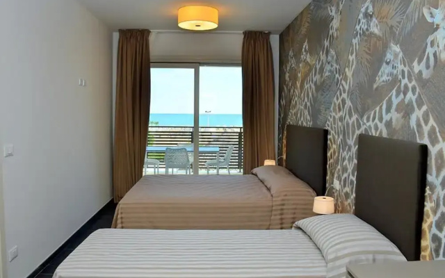 Adorable Apartment With Terrace Overlooking the sea