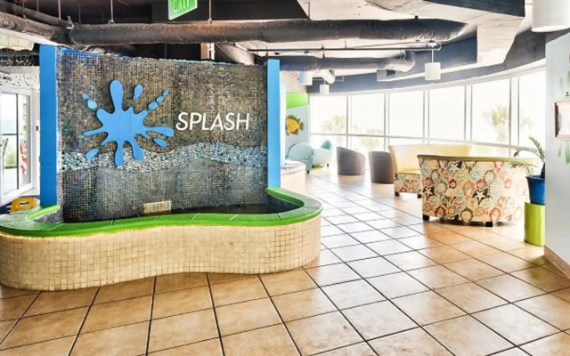 Splash 302W 833325 by RedAwning
