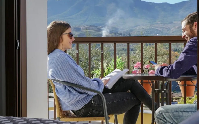 Hostal y Apartamento Rural Los Naranjos