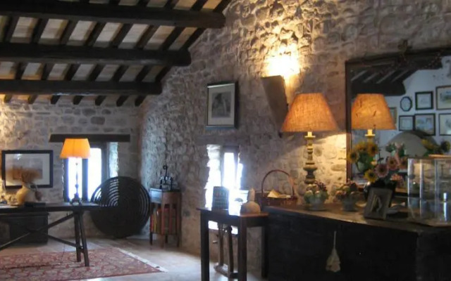 Casale Torre del Sasso