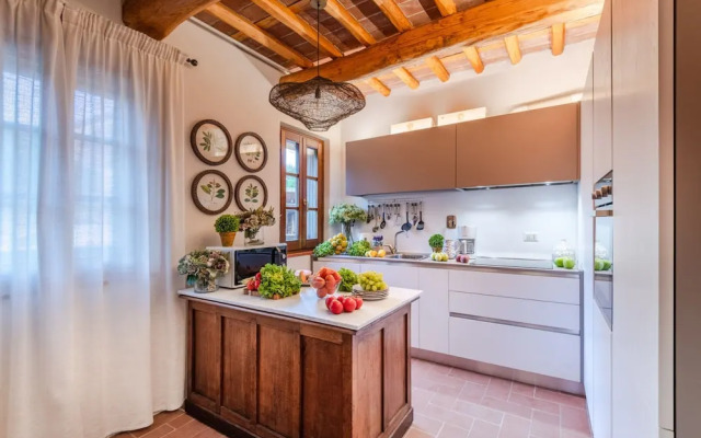 Valle del Sole Winery Farmhouse