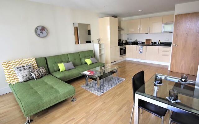 Extravagant Court Apartment