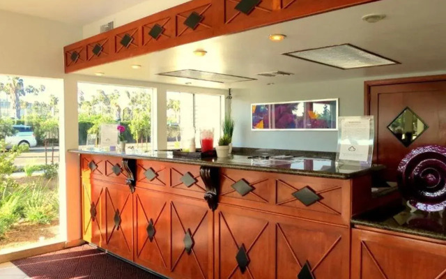 Hotel Iris - San Diego