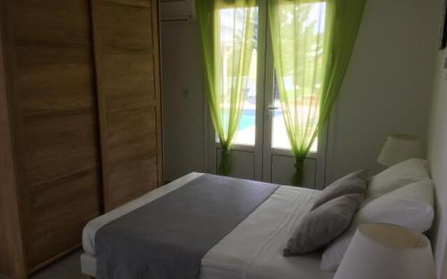 Villas et Chambres d'hotes Chez Flo