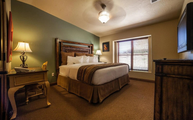 Cable Mountain Lodge