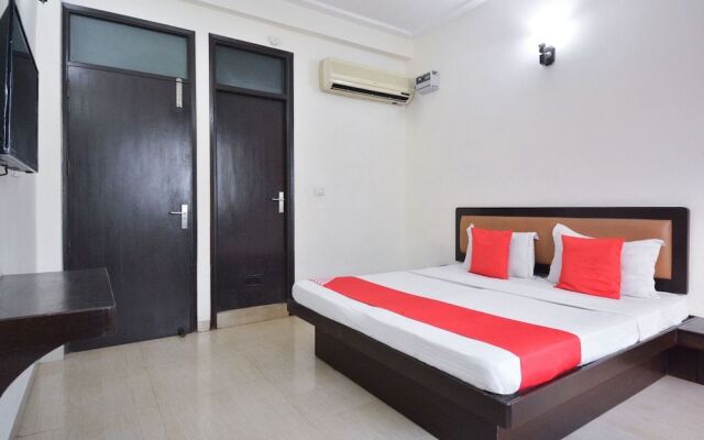 Oyo 32424 Hotel Lavanya