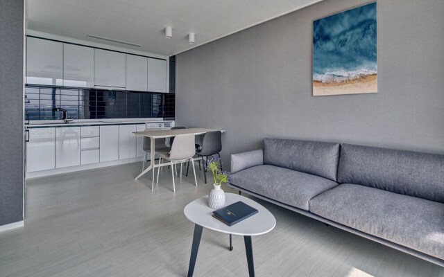 Gangneung Chonpines Ocean Suites Hotel